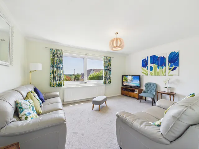 Mountain Ash, Marlow, SL7, photo 3