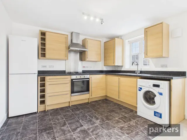Woodford Way, Witney, OX28, photo 2