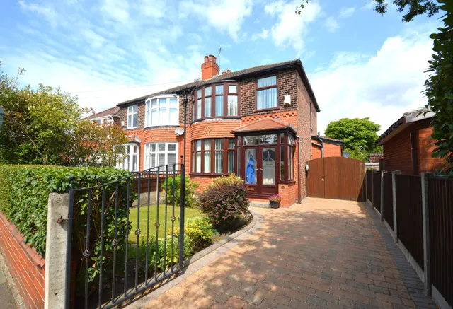 Bowerfold Lane, Stockport, photo 1