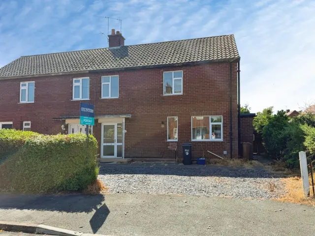 Kynaston Drive, Saltney Ferry, Chester, photo 1