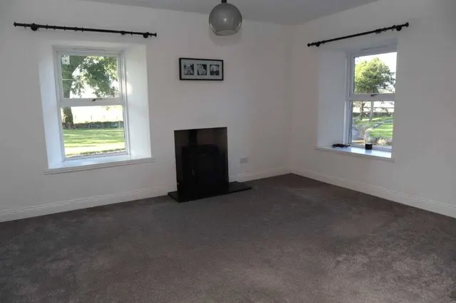 Photo 2 — Thankerton, Biggar, South Lanarkshire, ML12