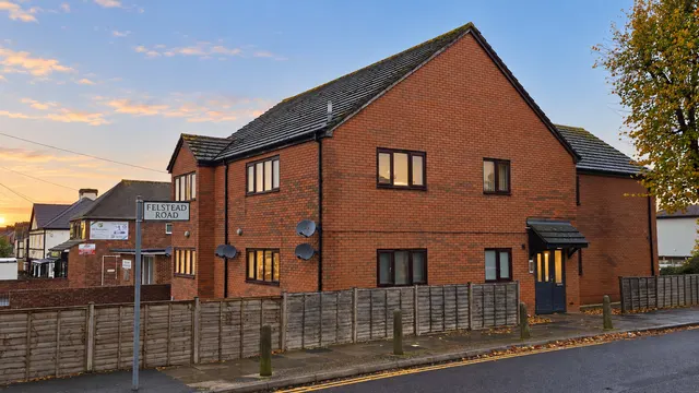 Felstead Road, Romford, RM5, photo 1