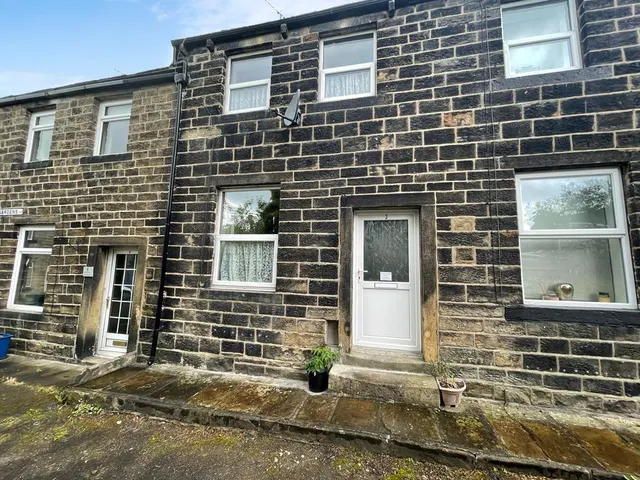 Spring Gardens, Silsden, BD20 0DJ, photo 1