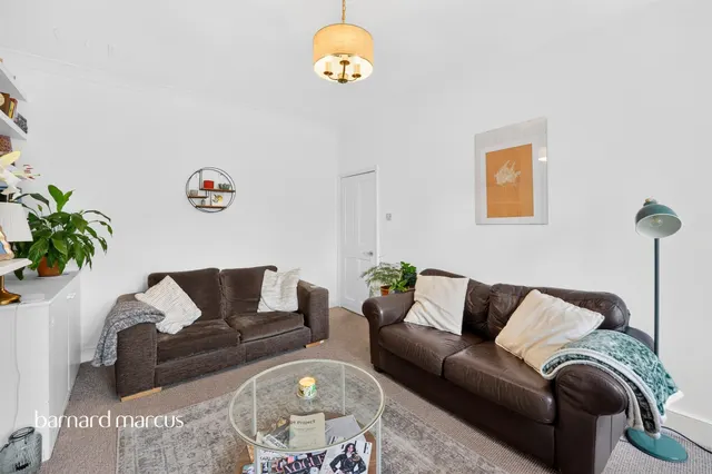 Pendle Road, London, SW16, photo 3