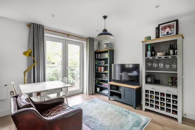 Portland Road, Dorking, RH4, photo 3