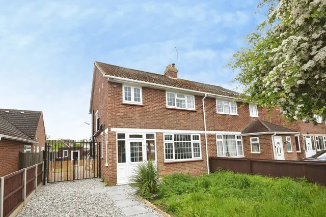 Baddow Hall Crescent, Chelmsford, Essex, CM2, photo 1