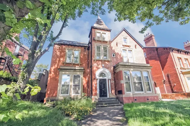 Clarendon Road, Leeds, LS2, photo 2