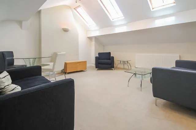 Clarendon Road, Leeds, LS2, photo 1