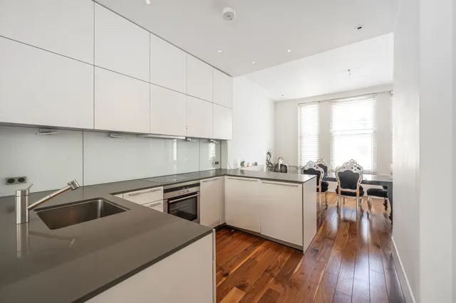 Photo 2 — Flat 3, 20 Hampstead Hill Gardens, London