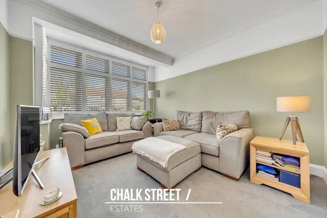 Photo 2 — Upper Rainham Road, Hornchurch, RM12 4EF