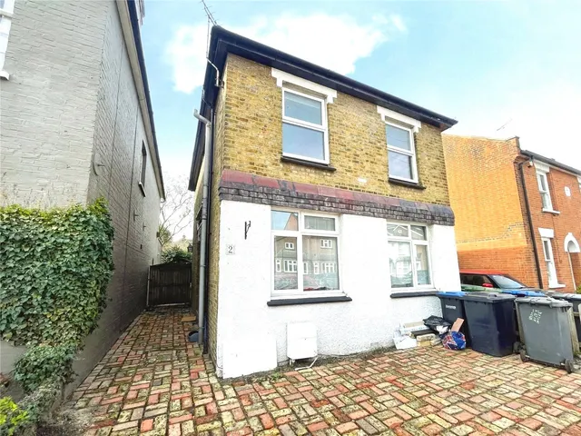 Queens Road, Egham, TW20, photo 3