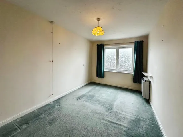 Headley Road East, Woodley, RG5, photo 3