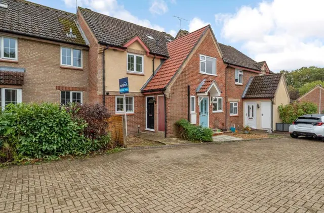 Savory Walk, Binfield, RG42, photo 1