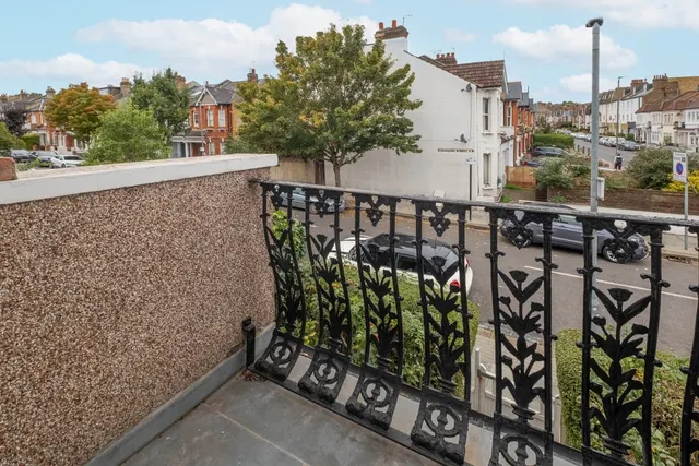 Replingham Road, London, SW18, photo 3