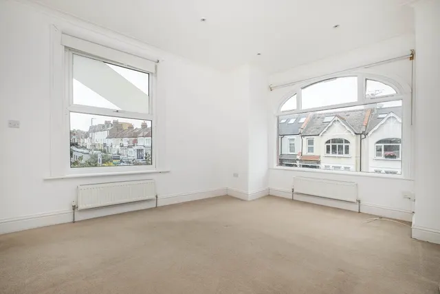 Replingham Road, London, SW18, photo 2