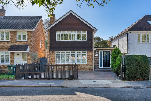 Sunbury-on-thames, TW16, photo 3