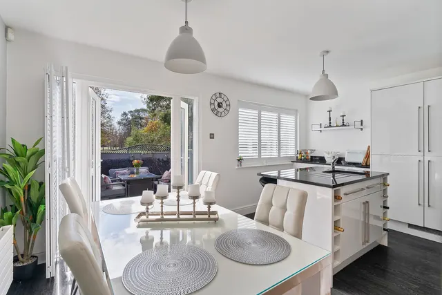 Sunbury-on-thames, TW16, photo 1