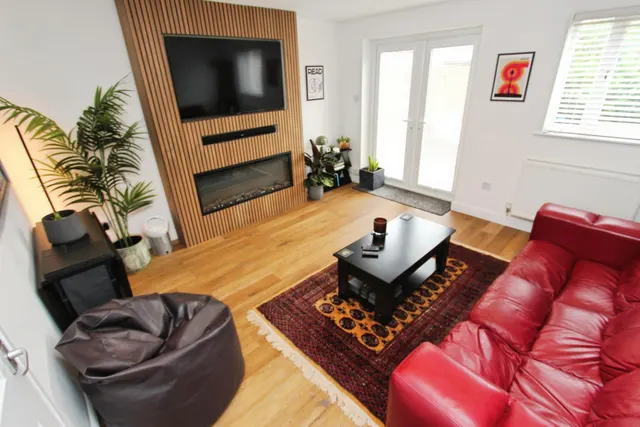 Photo 2 — Fulwood Drive, Long Eaton, NG10
