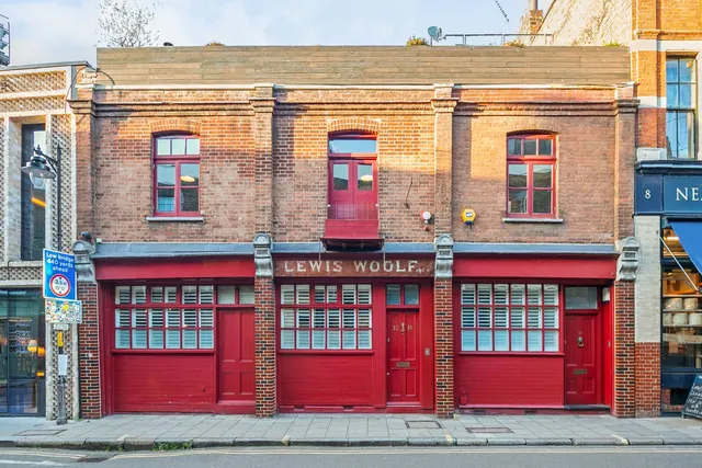 5 bedroom house — Park Street, London, SE1