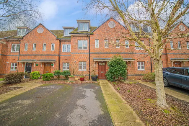 Causton Gardens, Eastleigh, Hampshire, SO50 9PJ, photo 1