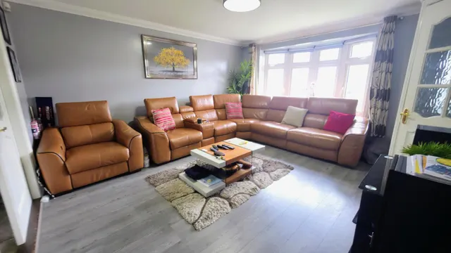 Trent, Tilbury, RM18, photo 2