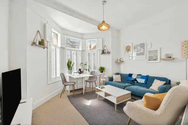 Trinity Road, London, SW17, photo 2