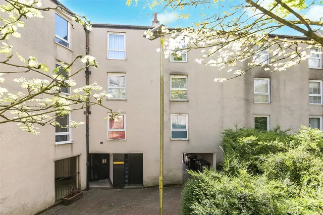 Ellisland Road, Cumbernauld, Glasgow, North Lanarkshire, G67, photo 1