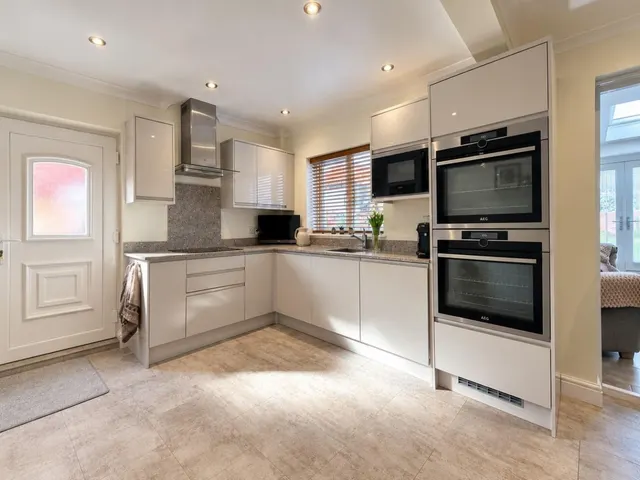 Kirkdale Gardens, Leeds, LS12, photo 2