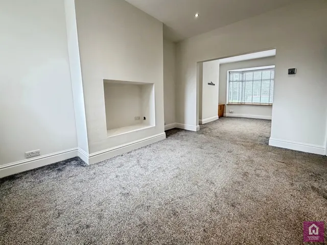 Old Hall Road, Sale, M33, photo 2