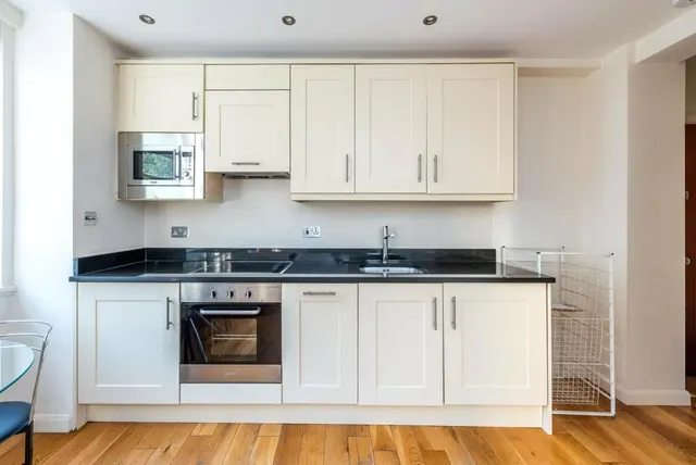 Sloane Avenue, SW3, photo 2