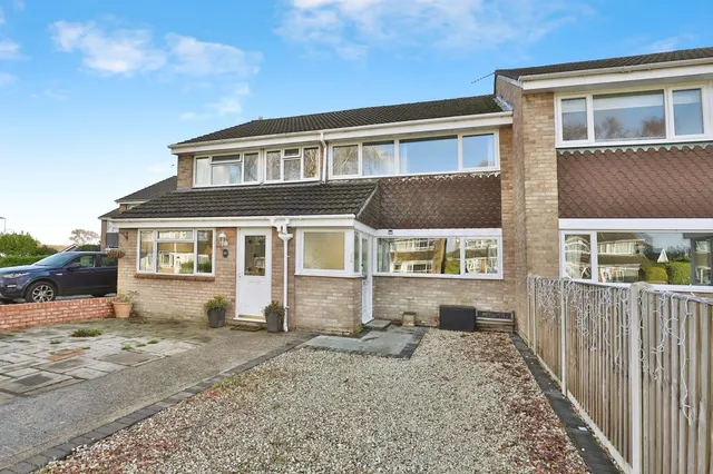 Heathfield Road, West Moors, BH22, photo 1