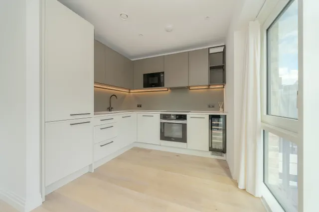 Lockgate Road, London, SW6, photo 2