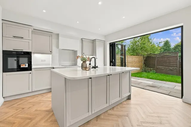 Heswall Road, Reddish, SK5, photo 3