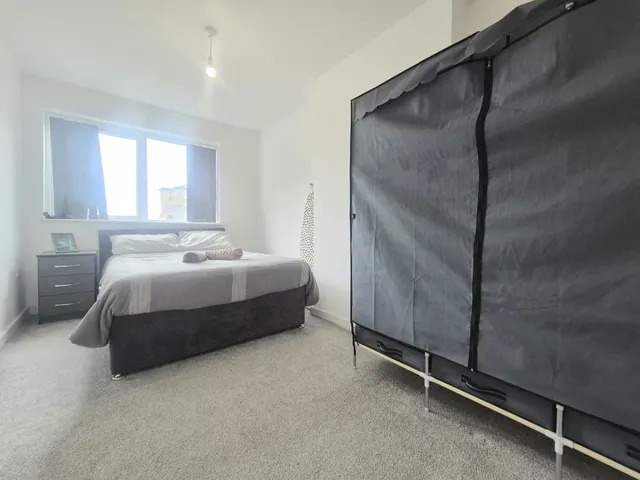 West Parade, HX1, photo 1