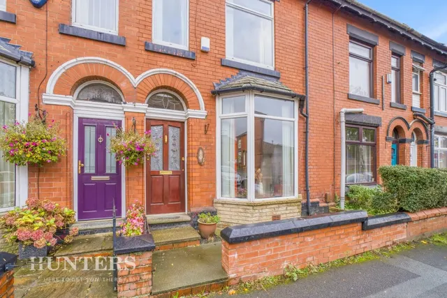 Honeywell Lane, Oldham, OL8, photo 1