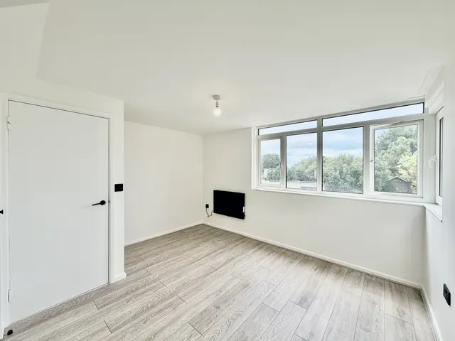 Gannet House, PO4, photo 3
