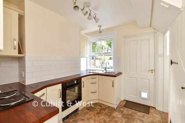 Cooksbridge, BN8, photo 2