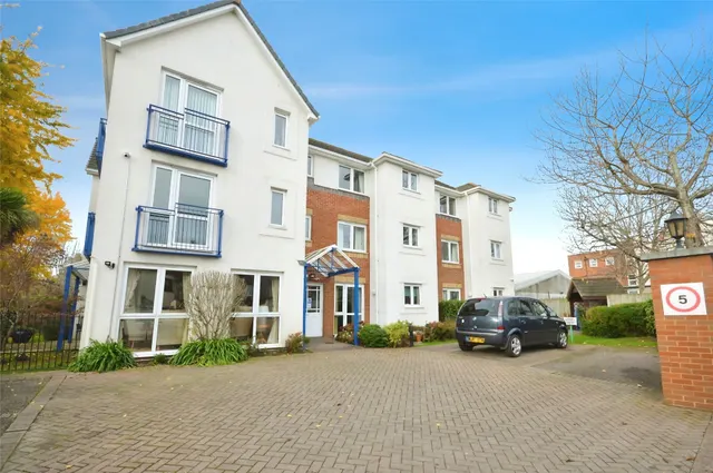 Cowick Street, Exeter, Devon, EX4