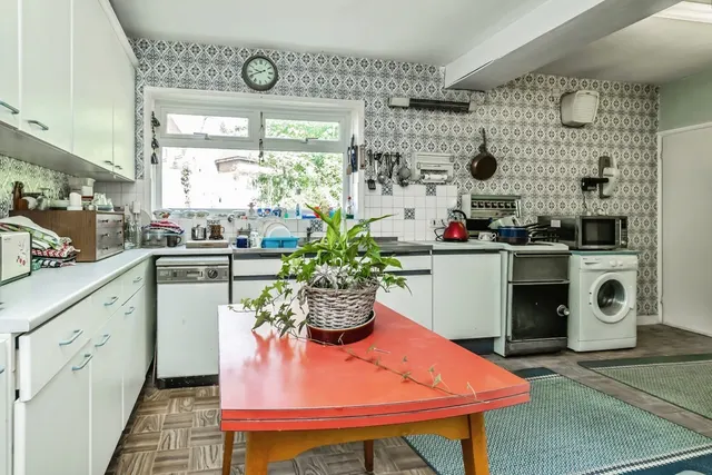 Photo 2 — White Knobs Way, Caterham, Surrey, CR3