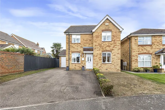 Mackintosh Close, High Halstow, ME3, photo 1