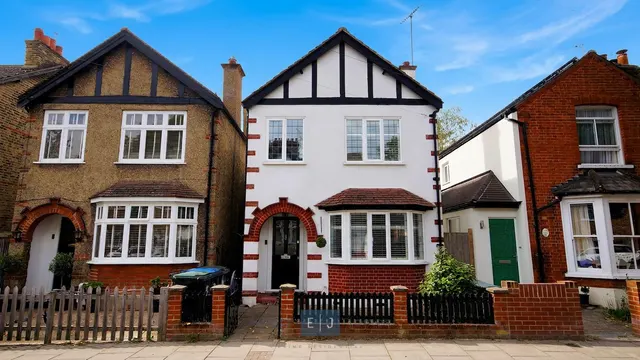 Meadow Road, Loughton, photo 1