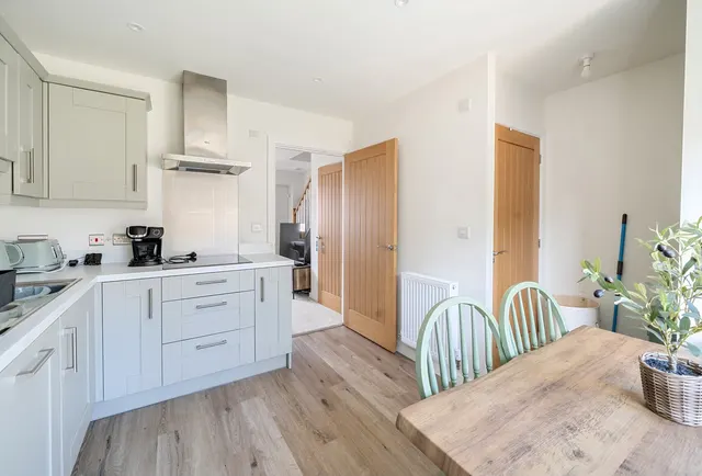 Photo 2 — Athelai Close, Gloucestershire, Down Hatherley, GL2 9AP