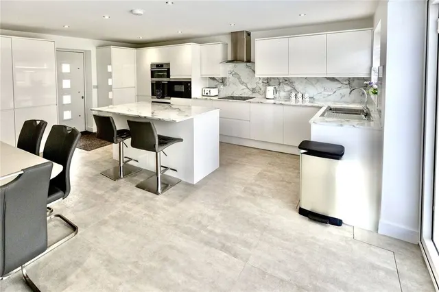 Photo 2 — Upperwood Road, Darfield, Barnsley, S73
