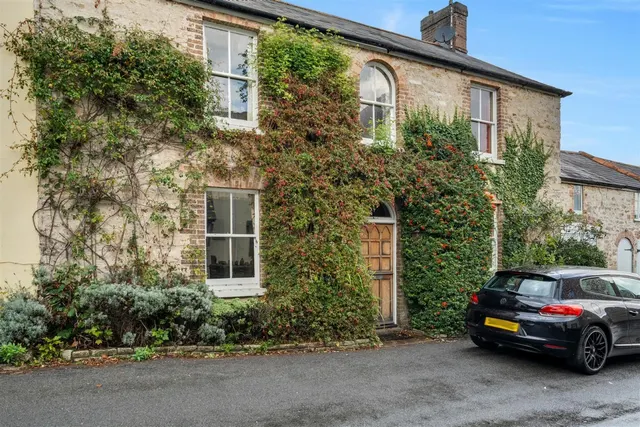 3 bedroom house, Church Lane, Osmington, DT3