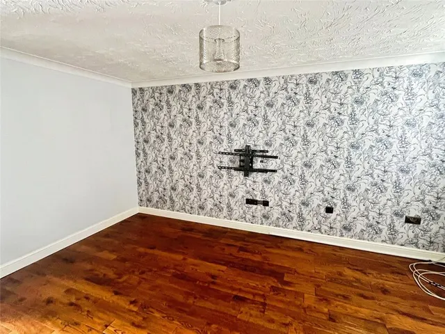 Photo 2 — Clover Way, Bedworth, Warwickshire, CV12