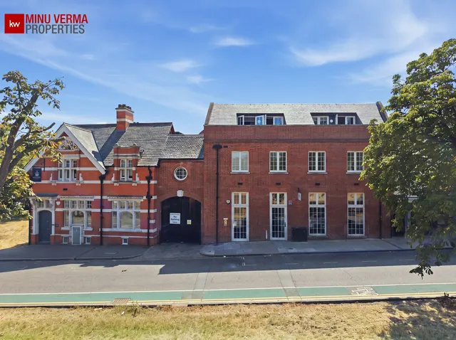 Johnston Road, Woodford Green, IG8, photo 1