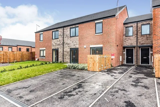 James Leach V C Road, Manchester, M40, photo 1