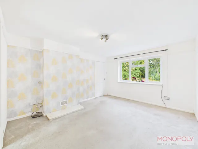 Castle Close, Pulford, CH4, photo 2