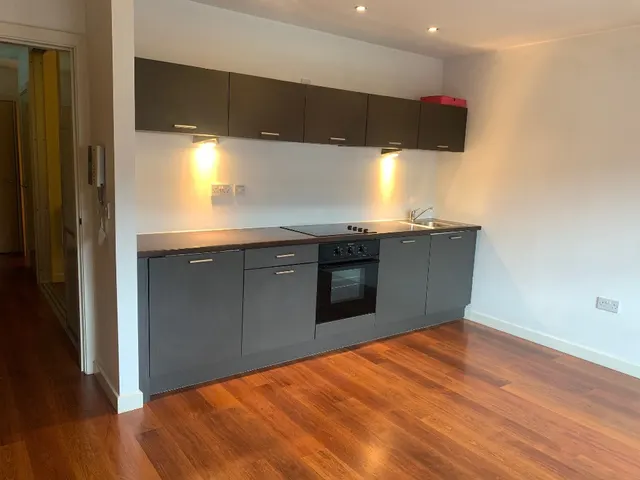 Photo 2 — 185 Upper Allen Street, City Centre, Sheffield, S3
