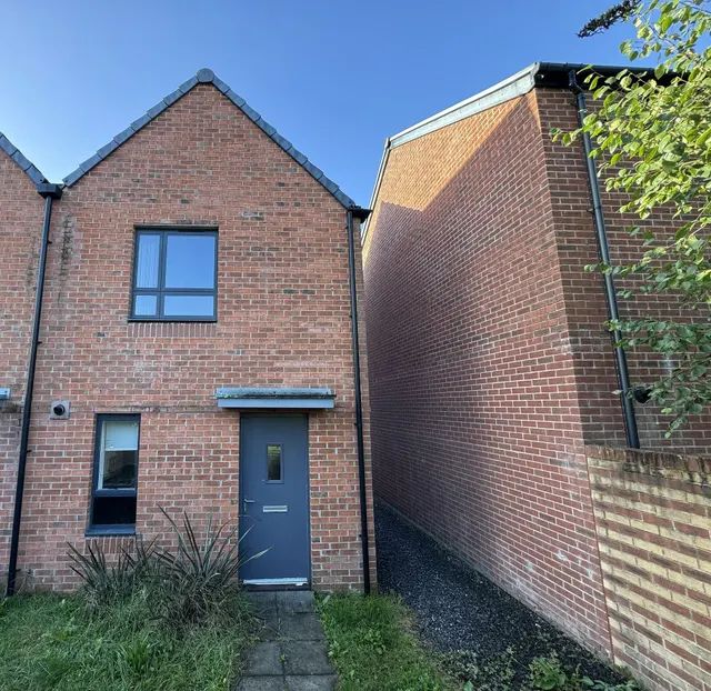 Sir Harry Secombe Court, Swansea, West Glamorgan, SA1 8RF, photo 1